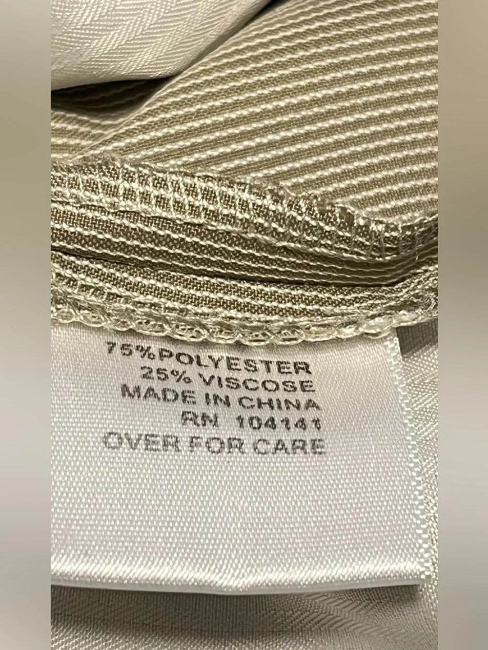 Walter Hagen Men”s Tan  & White Pinstripe Flat-Front Golf Shorts Size 40 - Picture 4 of 12